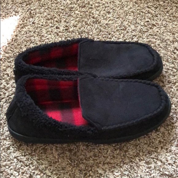Men’s slippers, brand new never worn! - Picture 1 of 2